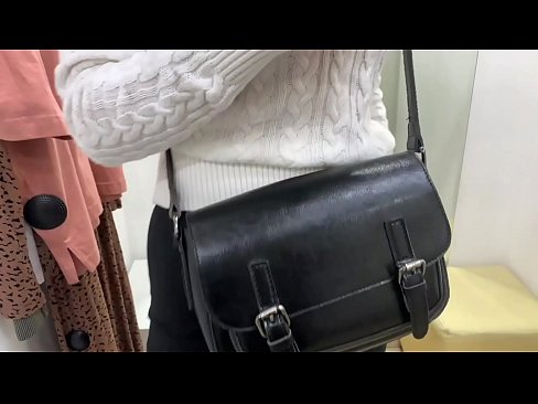 ❤️ Masturbasi publik dari jalang muda FeralBerry dengan dildo di kamar pas ❤️❌ Rusia porno pada kami id.qizpornolar.ru ️