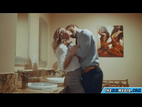 ❤️ Ketika seorang pirang berdada menggoda Anda di toilet umum ❤️❌ Rusia porno pada kami id.qizpornolar.ru ️